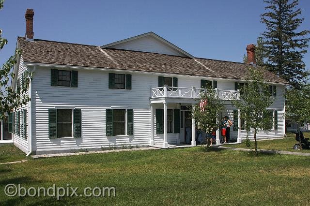0828.jpg - The Grant-Kohrs family ranch house