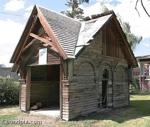 Deer Lodge Museums, Montana, old Carriage House wood cabin